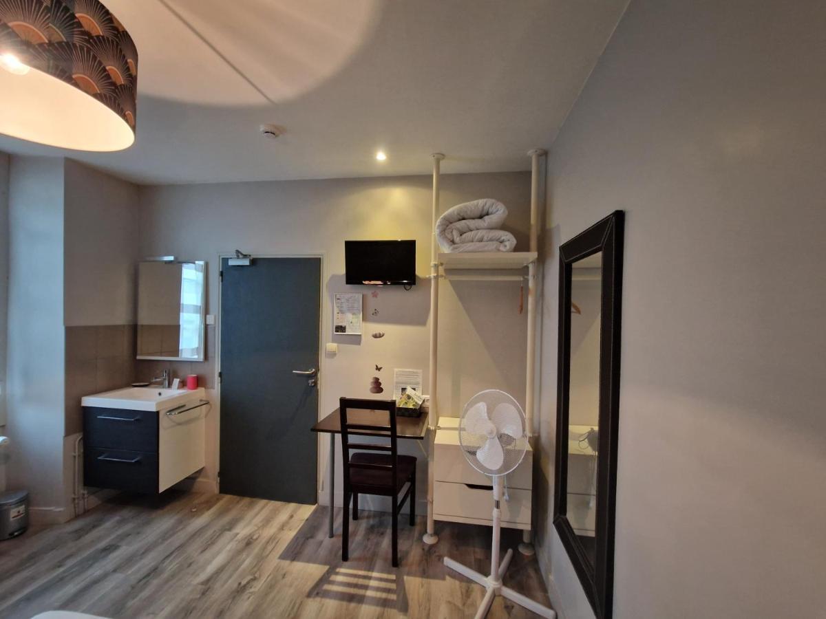 Hotel Saint Francois Precigne Soiree Etape Sur Demande Proche Sable-Sur-Sarthe Bagian luar foto